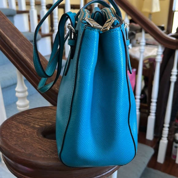 Coach EUC Aqua/ Teal plenty of pockets disc. style almost new condition - Picture 6 of 13